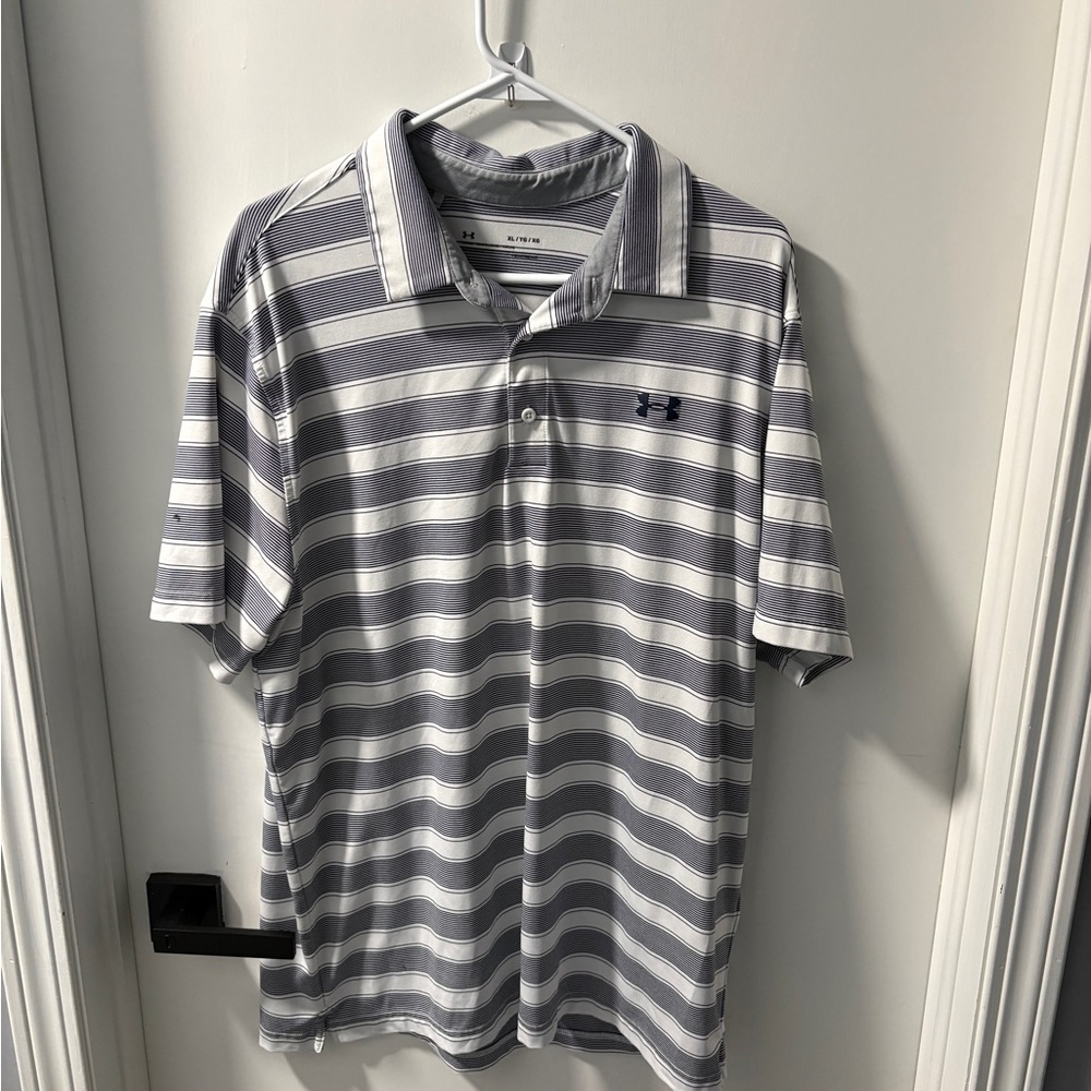 Under Armour Men’s Grey & White Striped Loose Fit Polo Shirt